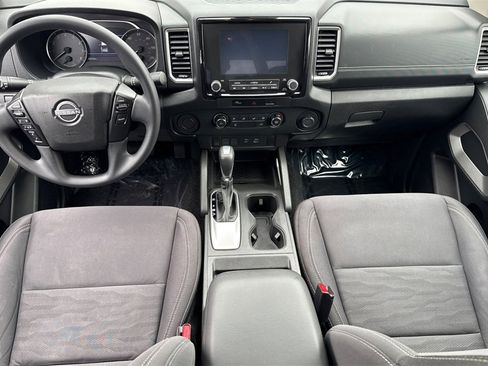 Certified 2023 Nissan Frontier SV image 14