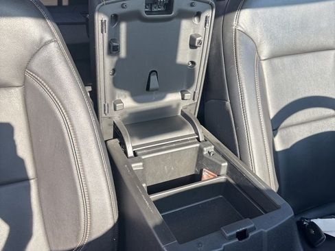 Used 2019 Chevrolet Traverse RS w/ LPO, Floor Liner Package AWD/4WD image 23