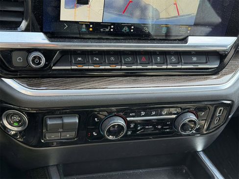 Used 2022 Chevrolet Silverado 1500 LT Trail Boss w/ LT Trail Boss Premium Package image 5