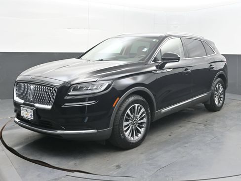 Used 2023 Lincoln Nautilus AWD w/ Premium Package image 4