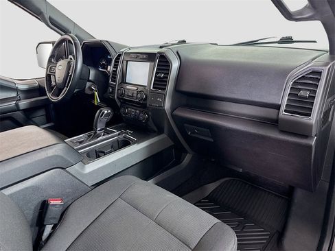 Used 2015 Ford F150 XLT w/ Equipment Group 302A Luxury image 20