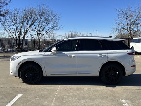 Certified 2022 Lincoln Corsair Reserve image 18