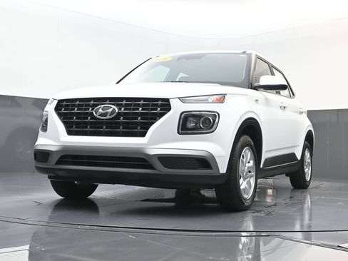 Certified 2026 Hyundai Venue SE FWD image 27