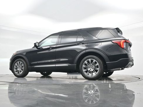New 2026 Ford Explorer Platinum image 45