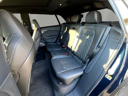Used 2023 Audi SQ8 Prestige AWD/4WD image 21