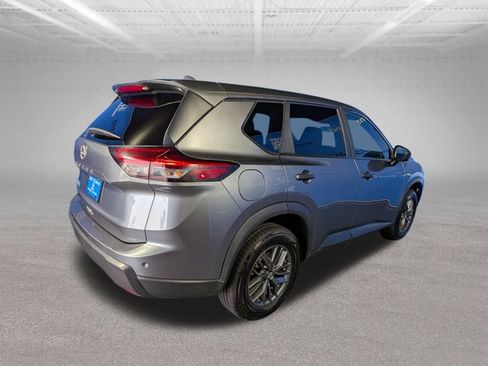 Used 2024 Nissan Rogue S FWD image 5