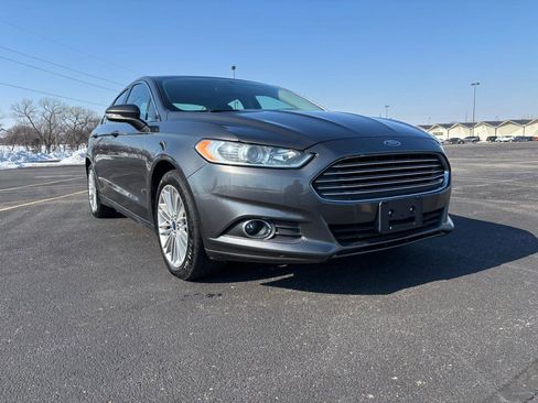 Used 2016 Ford Fusion SE w/ Equipment Group 202A image 27
