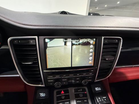 Used 2016 Porsche Panamera 4 image 36