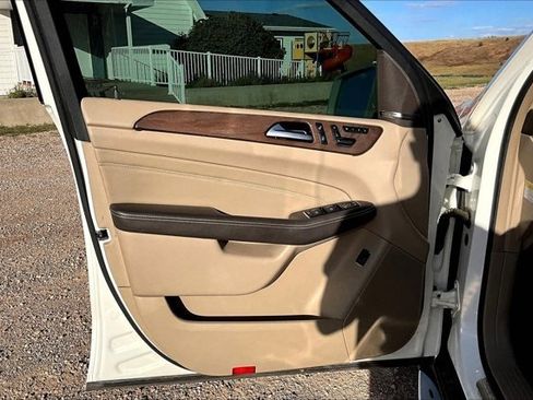 Used 2013 Mercedes-Benz ML 350 4MATIC image 19