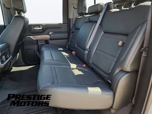 Used 2022 GMC Sierra 3500 Denali w/ Denali Ultimate Package AWD/4WD image 22