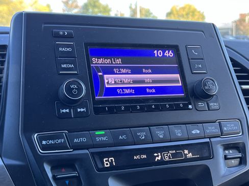 Used 2019 Honda Odyssey LX image 25