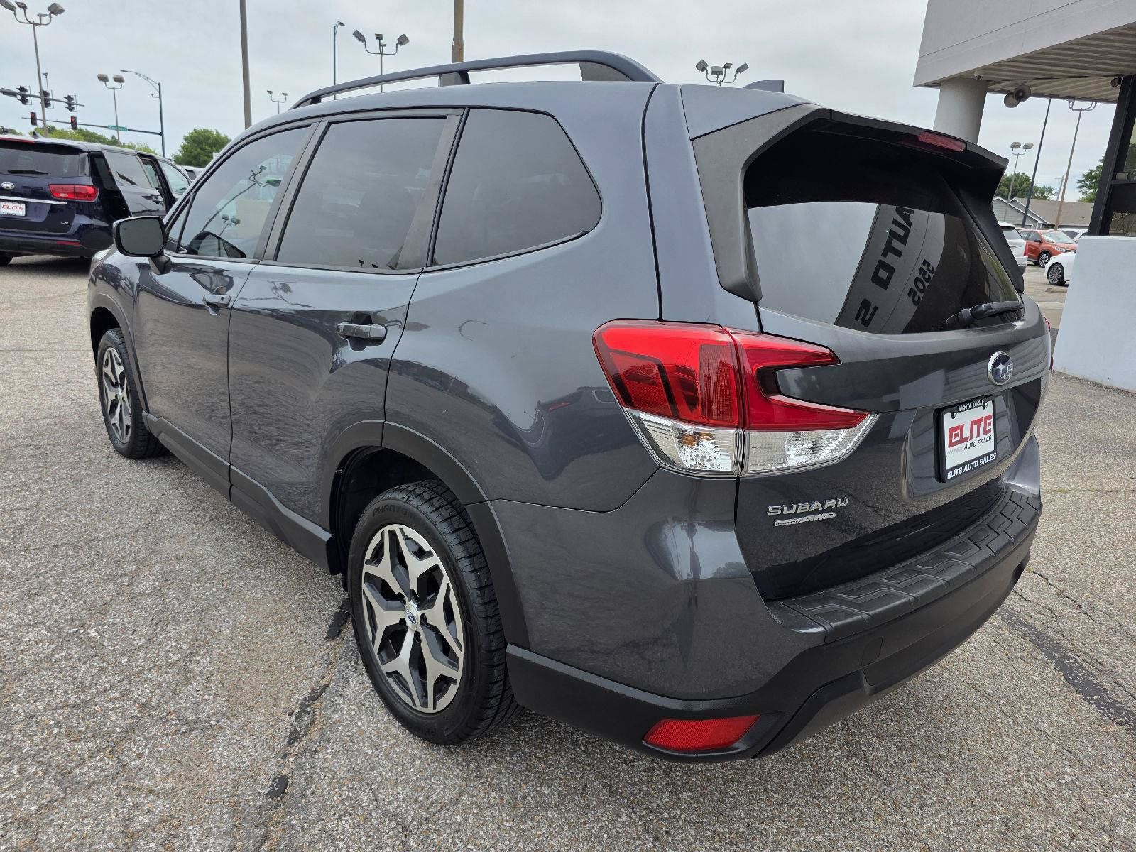 Used 2020 Subaru Forester Premium AWD/4WD image 8