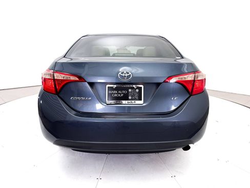 Used 2017 Toyota Corolla LE w/ Carpet Mat Package (TMS) FWD image 10