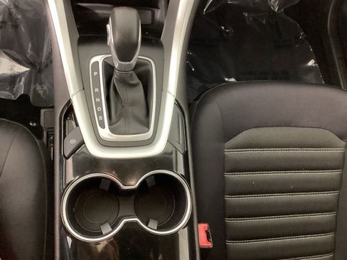 Used 2014 Ford Fusion SE FWD image 24
