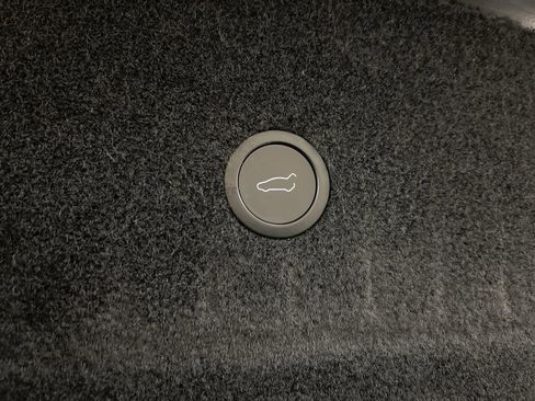 Used 2022 Tesla Model S Plaid image 30