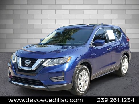 Used 2018 Nissan Rogue S image 1
