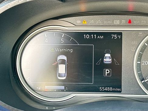 Used 2023 Nissan Versa SV image 11