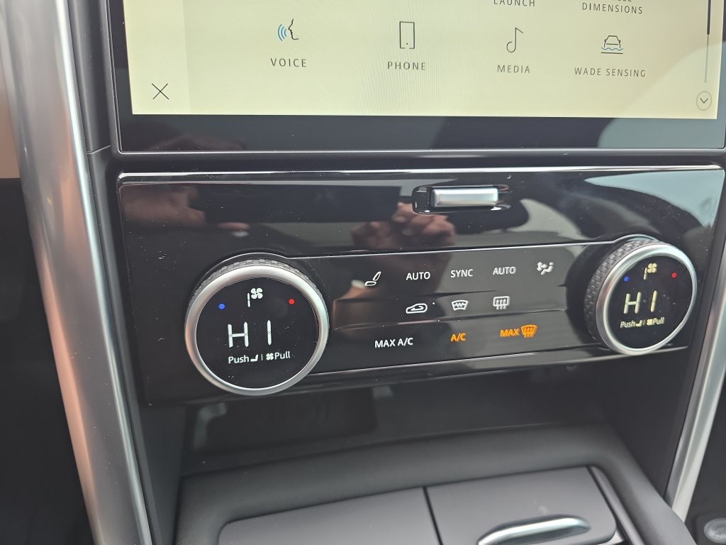 New 2026 Land Rover Discovery S AWD/4WD image 17