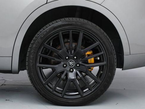 Certified 2022 Maserati Levante GT AWD/4WD image 26