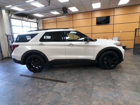 Certified 2023 Ford Explorer ST-Line w/ Class IV Trailer Tow Package AWD/4WD image 8