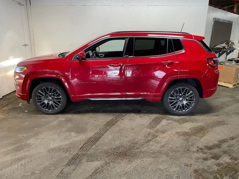 Used 2022 Jeep Compass Limited AWD/4WD image 6
