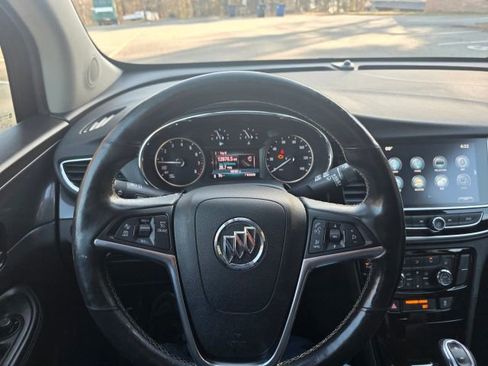 Used 2019 Buick Encore Essence w/ Experience Buick Package image 12