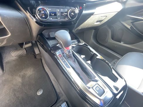 Certified 2025 Chevrolet Trax RS w/ Driver Confidence Package FWD image 16