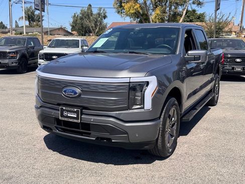 Used 2022 Ford F150 Lightning Lariat w/ Tow Technology Package AWD/4WD image 7