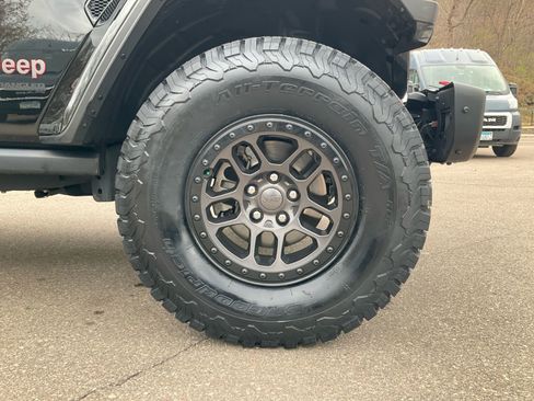 Used 2022 Jeep Wrangler Unlimited Rubicon w/ Xtreme Recon 35" Tire Package image 18