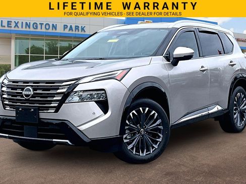 Used 2025 Nissan Rogue Platinum w/ Tech Package AWD/4WD image 2