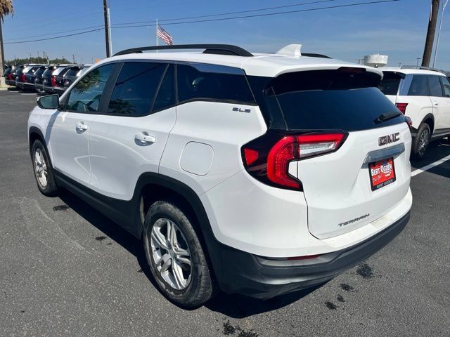 Used 2023 GMC Terrain SLE w/ Driver Convenience Package FWD image 4