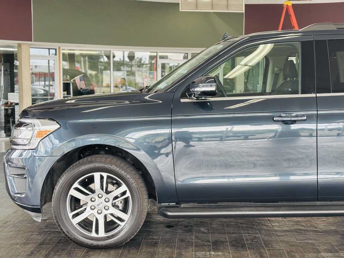 Used 2024 Ford Expedition Max XLT AWD/4WD image 16
