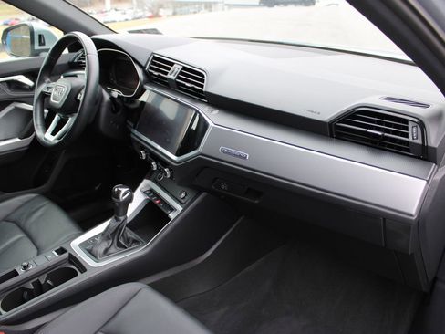 Used 2022 Audi Q3 2.0T Premium w/ Convenience Package image 48