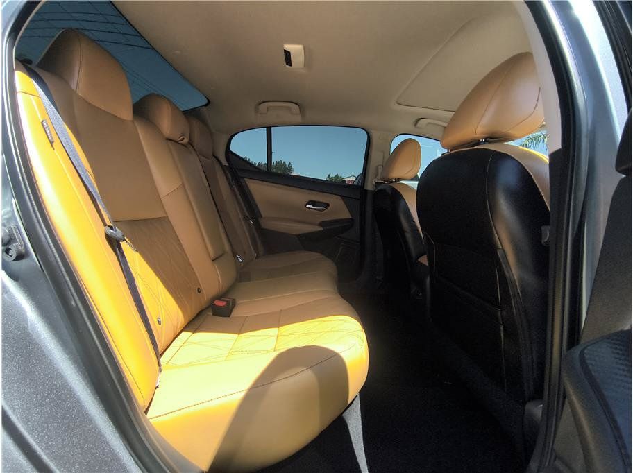 Used 2021 Nissan Sentra SV w/ SV Premium Package FWD image 14