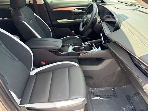 Used 2025 Buick Envision Sport Touring AWD/4WD image 33