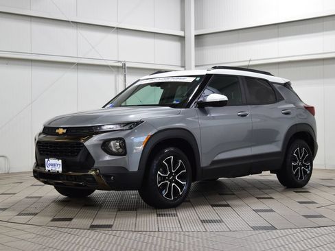 Used 2023 Chevrolet TrailBlazer ACTIV w/ Convenience Package AWD/4WD image 3