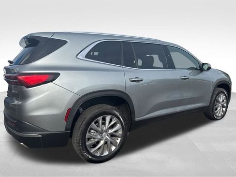 Used 2025 Buick Enclave Preferred image 9