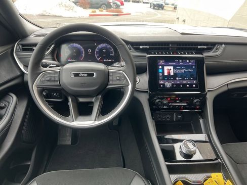 New 2025 Jeep Grand Cherokee L Altitude AWD/4WD image 19