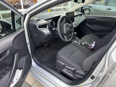 Used 2022 Toyota Corolla LE image 8