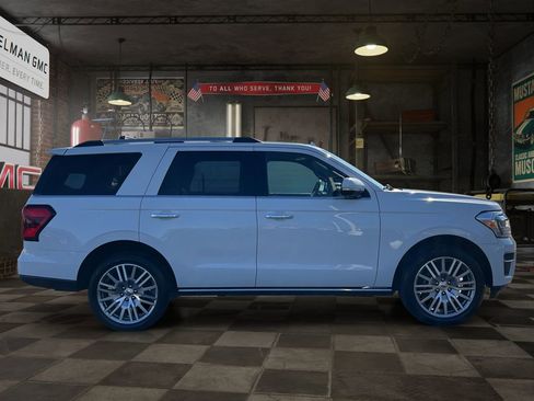 Used 2024 Ford Expedition Limited image 8