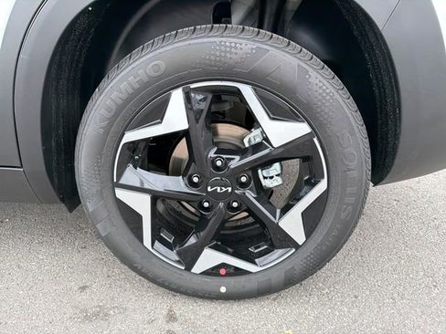 New 2026 Kia Seltos S FWD image 25