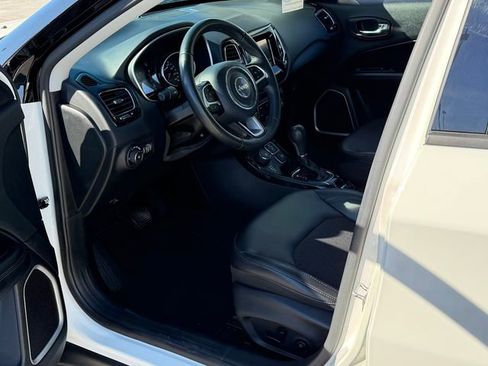 Used 2019 Jeep Compass Altitude image 11