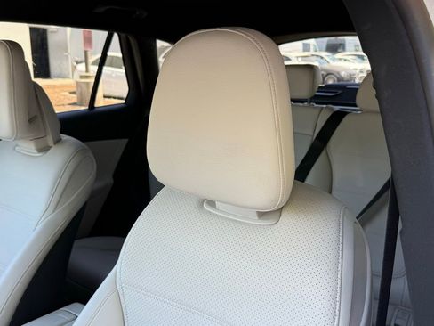 Certified 2026 Mercedes-Benz GLC 300 image 2