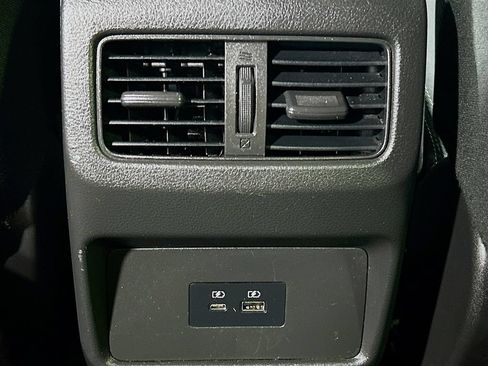 Used 2023 Nissan Rogue SV AWD/4WD image 21