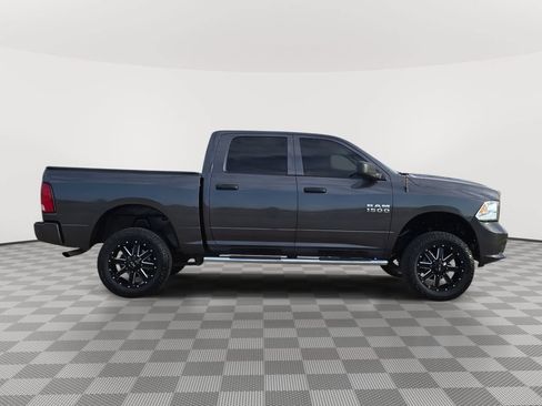 Used 2019 RAM 1500 Express w/ Express Value Package AWD/4WD image 8
