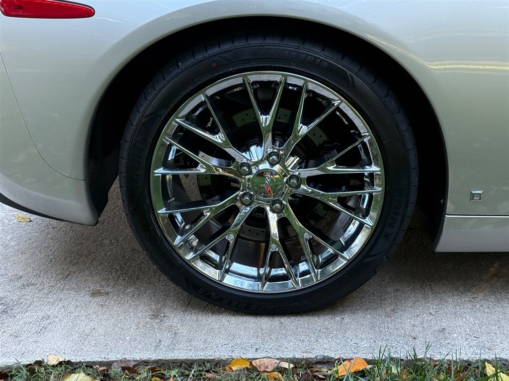 Used 2008 Chevrolet Corvette Convertible w/ Preferred Equipment Group RWD image 37