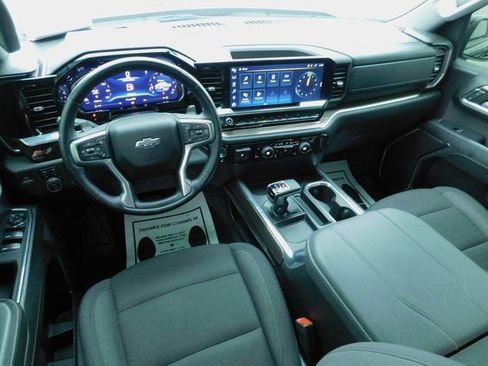 Used 2024 Chevrolet Silverado 1500 RST w/ Z71 Off-Road Package image 19