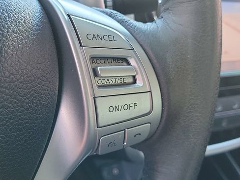 Certified 2018 Nissan Altima 2.5 SR w/ SR Midnight Edition FWD image 32