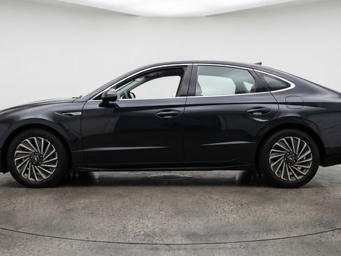 Used 2025 Hyundai Sonata SEL FWD image 5