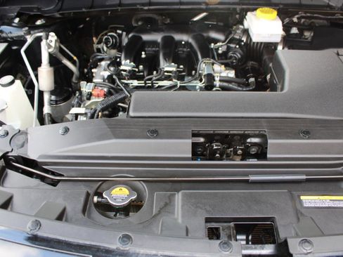 Used 2025 Nissan Pathfinder SL AWD/4WD image 50